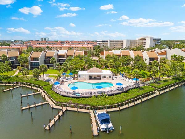 waterfront Siesta Key condo with marina access and beach access