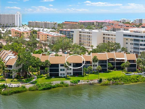 dining area with bay view inside Bayview Beauty